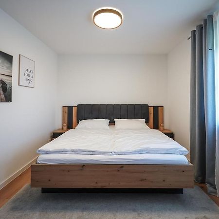 Ferienwohnung Wie dahoam Chieming Exterior foto